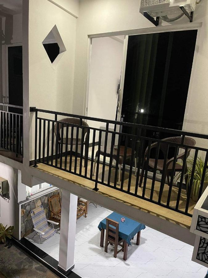 Funwhales Rest House Negombo Ngoại thất bức ảnh