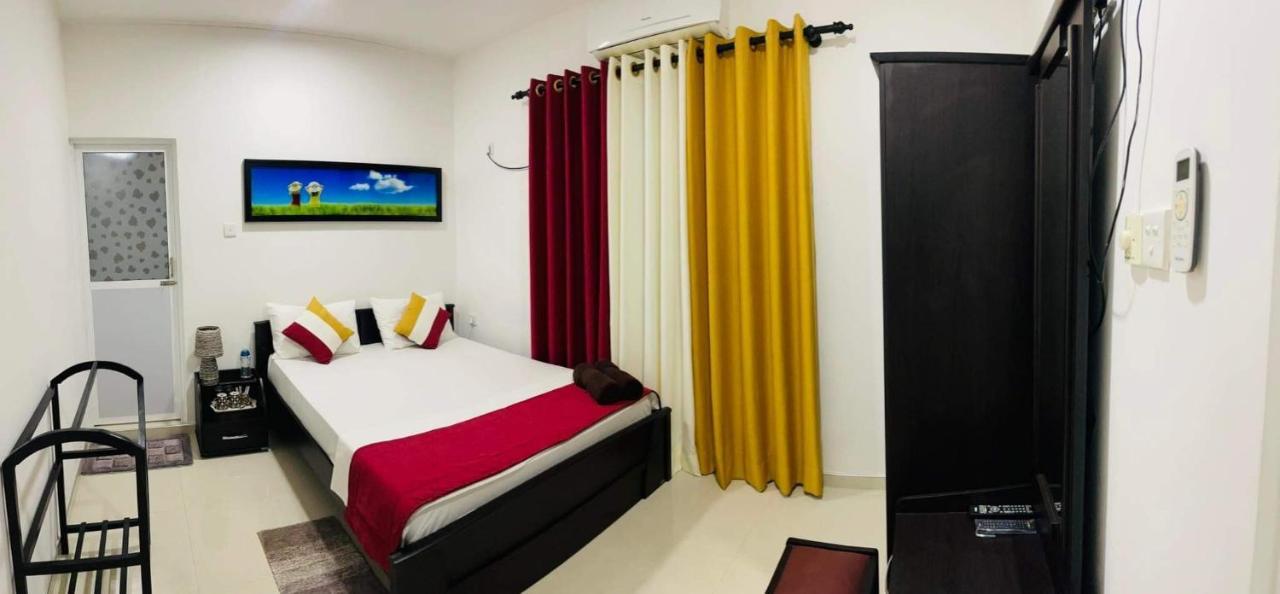 Funwhales Rest House Negombo Ngoại thất bức ảnh