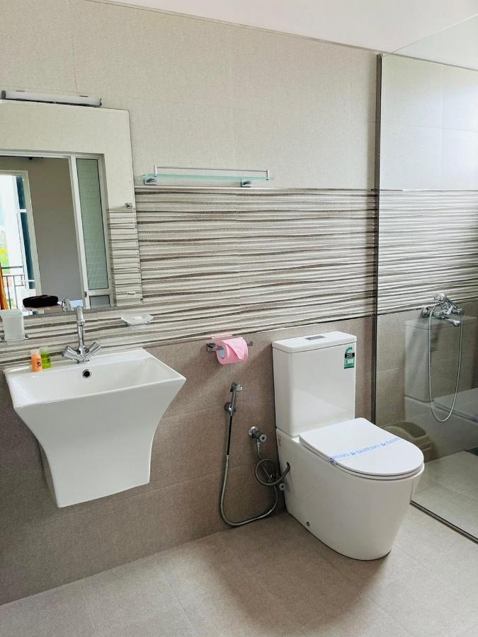 Funwhales Rest House Negombo Ngoại thất bức ảnh