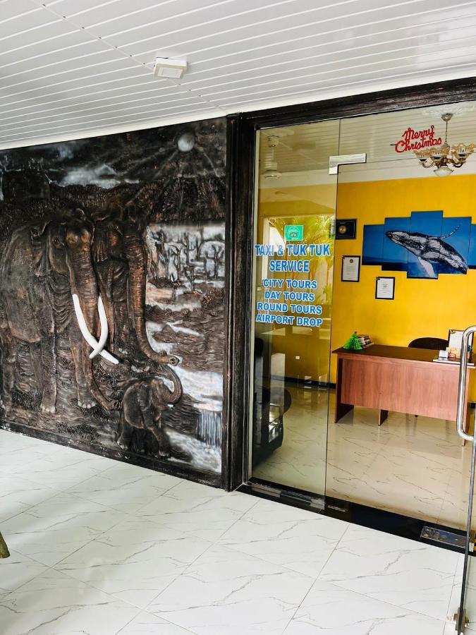 Funwhales Rest House Negombo Ngoại thất bức ảnh